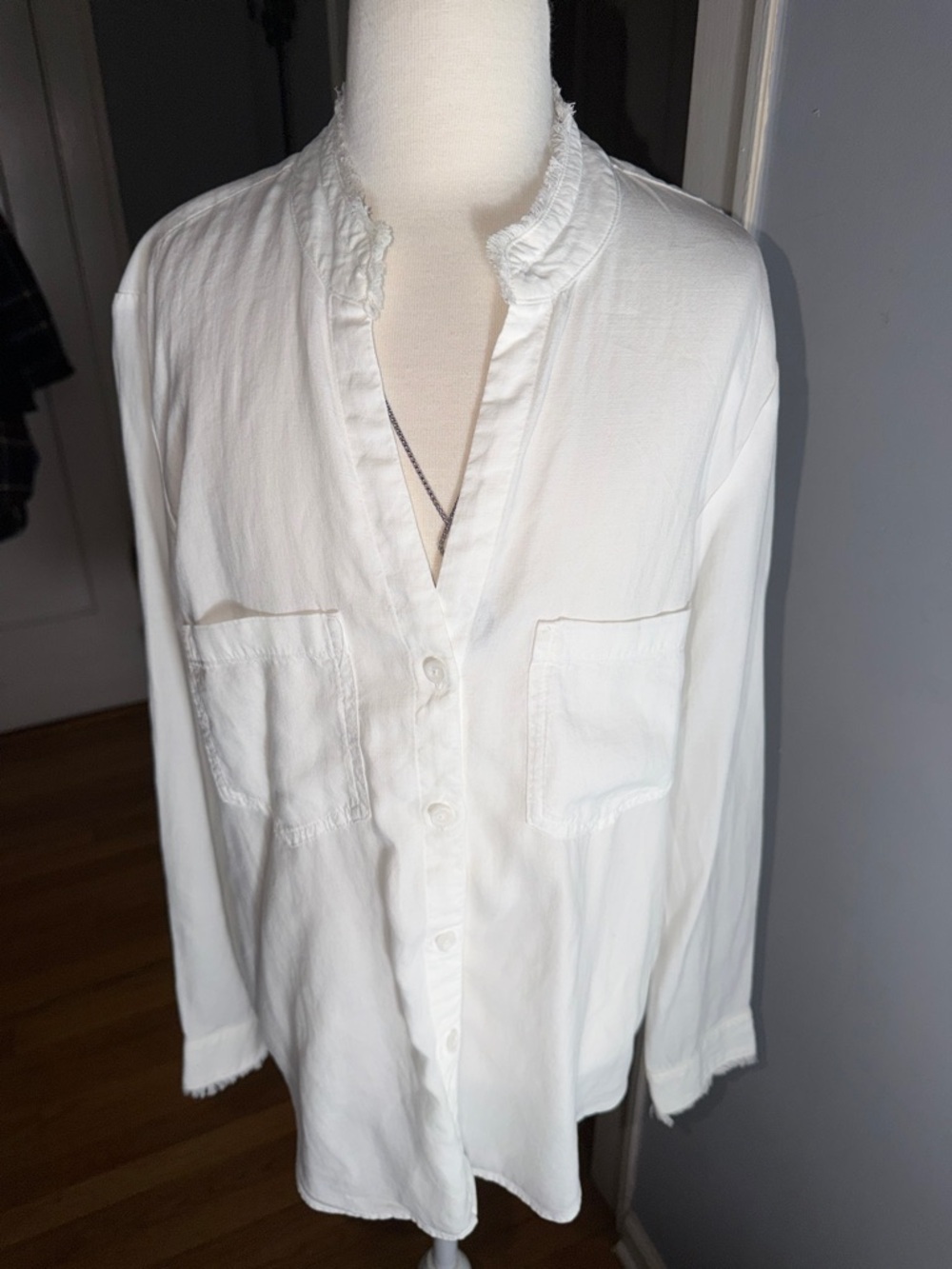 cloth & stone by Anthropologie White Button-Down Shirt with Ruffle Collar